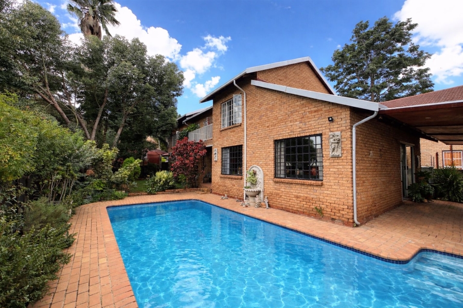 3 Bedroom Property for Sale in Heuwelsig North West